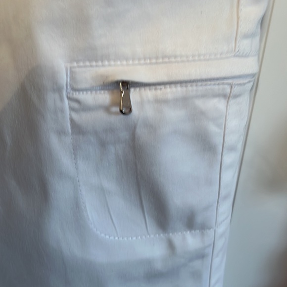 Ralph Lauren Active wear. White shorts size 10. - Picture 4 of 6